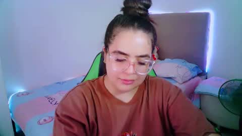 Snapshot of alicia_hotxx chatting on 02-02-25, 05:59 alison online show from 02-02-25, 05:59