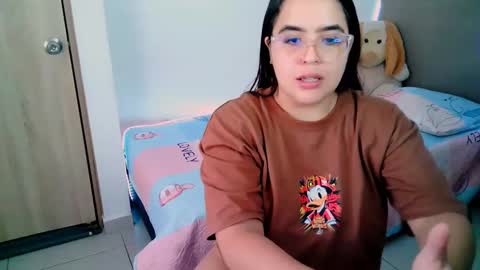 Snapshot of alicia_hotxx chatting on 02-07-25, 08:53 alison online show from 02-07-25, 08:53