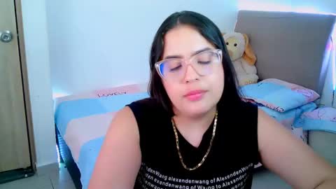 Snapshot of alicia_hotxx chatting on 02-15-25, 12:15 alison online show from 02-15-25, 12:15