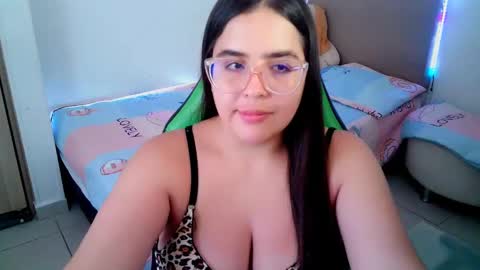Snapshot of alicia_hotxx chatting on 02-20-25, 06:57 alison online show from 02-20-25, 06:57