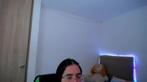 Snapshot of alicia_hotxx chatting on 02-25-25, 06:53 alison online show from 02-25-25, 06:53