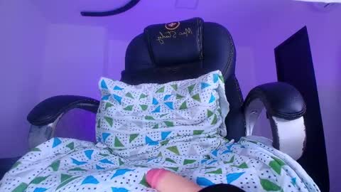 Alicia Kyse  online show from 04-08-26, 01:16