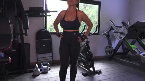 Snapshot of alicia_lang chatting on 10-18-25, 02:51 Alicia Lang online show from 10-18-25, 02:51