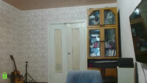 Snapshot of alicia_savory chatting on 12-19-24, 04:23 Alicia online show from 12-19-24, 04:23