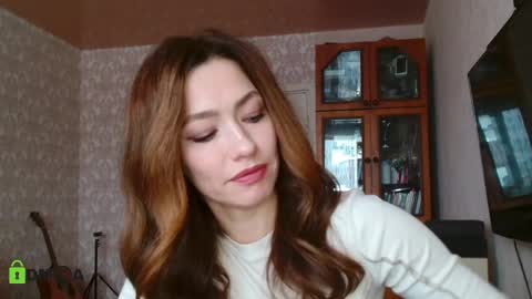 Snapshot of alicia_savory chatting on 12-24-24, 06:44 Alicia online show from 12-24-24, 06:44