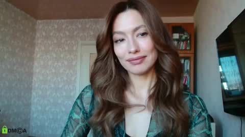 Snapshot of alicia_savory chatting on 10-08-25, 04:43 Alicia online show from 10-08-25, 04:43