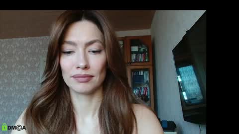 Snapshot of alicia_savory chatting on 10-27-25, 07:12 Alicia online show from 10-27-25, 07:12