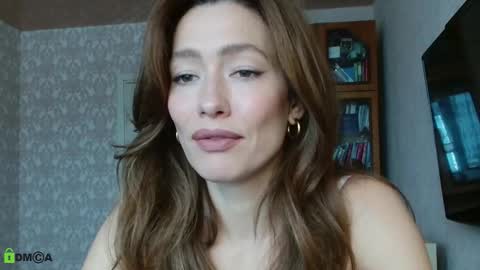 Snapshot of alicia_savory chatting on 11-12-25, 06:14 Alicia online show from 11-12-25, 06:14