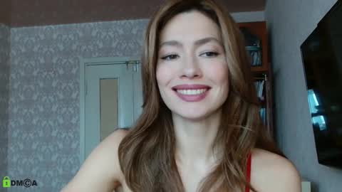 Snapshot of alicia_savory chatting on 12-04-25, 08:34 Alicia online show from 12-04-25, 08:34