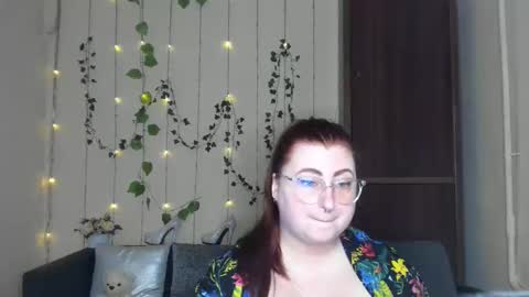 Snapshot of alicia_side_red chatting on 05-12-26, 11:29 Alicia online show from 05-12-26, 11:29