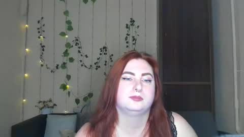 Snapshot of alicia_side_red chatting on 05-16-26, 11:20 Alicia online show from 05-16-26, 11:20