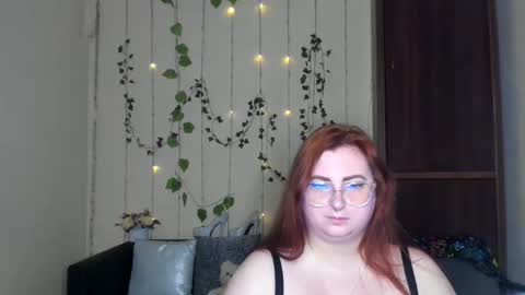 Snapshot of alicia_side_red chatting on 05-20-26, 05:46 Alicia online show from 05-20-26, 05:46