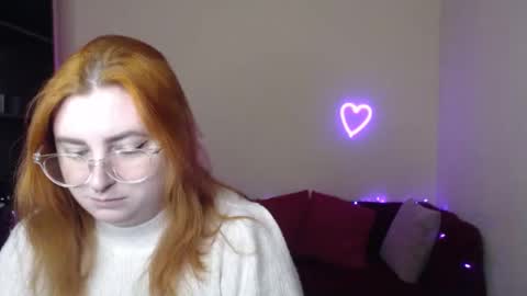 Alicia online show from 12-21-25, 12:23