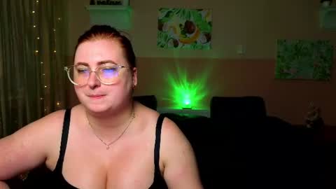 Snapshot of aliciaaared_kis chatting on 07-20-26, 10:39 Alicia online show from 07-20-26, 10:39