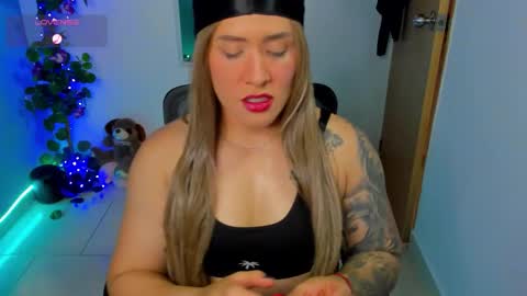 Jennyfer online show from 10-09-25, 08:40