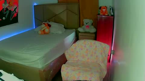 Snapshot of aliciabiden chatting on 12-10-24, 06:22 aliciabiden online show from 12-10-24, 06:22