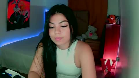 Snapshot of aliciabiden chatting on 12-23-24, 01:29 aliciabiden online show from 12-23-24, 01:29