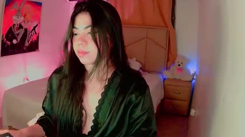 Snapshot of aliciabiden chatting on 02-05-25, 06:56 aliciabiden online show from 02-05-25, 06:56