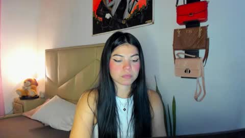 Snapshot of aliciabiden chatting on 09-14-25, 06:12 aliciabiden online show from 09-14-25, 06:12