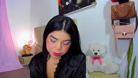 Snapshot of aliciabiden chatting on 09-30-25, 05:12 aliciabiden online show from 09-30-25, 05:12