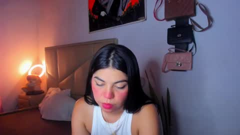 Snapshot of aliciabiden chatting on 11-09-25, 05:50 aliciabiden online show from 11-09-25, 05:50