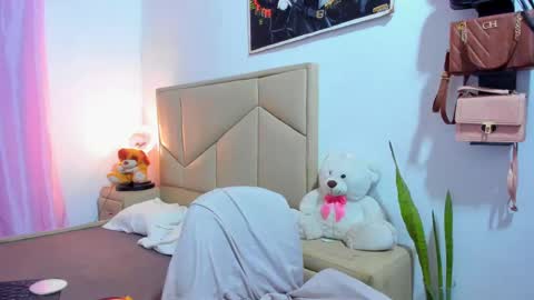 Snapshot of aliciabiden chatting on 11-14-25, 07:07 aliciabiden online show from 11-14-25, 07:07