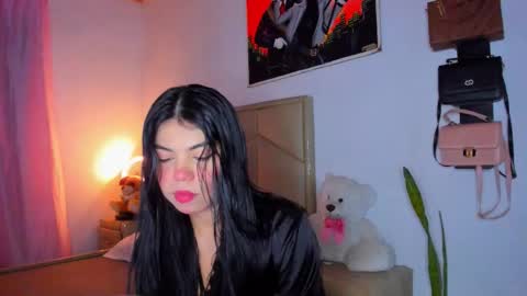 Snapshot of aliciabiden chatting on 11-17-25, 03:12 aliciabiden online show from 11-17-25, 03:12