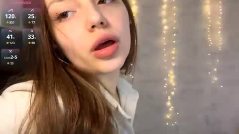Snapshot of aliciacampbellia chatting on 07-27-26, 03:35 Alice online show from 07-27-26, 03:35