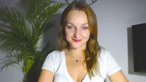 Alicia online show from 11-17-25, 03:29