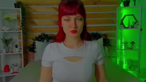 Snapshot of aliciawiliss chatting on 01-13-26, 01:11 aliciawiliss online show from 01-13-26, 01:11