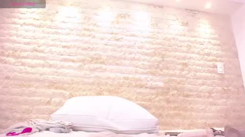 Snapshot of alicie_green chatting on 01-11-25, 05:20 im tutti online show from 01-11-25, 05:20