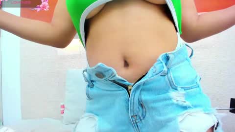 Snapshot of alicie_green chatting on 01-27-25, 02:42 im tutti online show from 01-27-25, 02:42