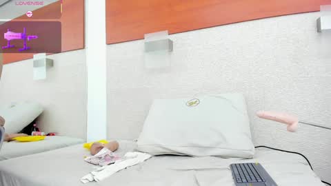 Snapshot of alicie_green chatting on 01-29-25, 05:30 im tutti online show from 01-29-25, 05:30
