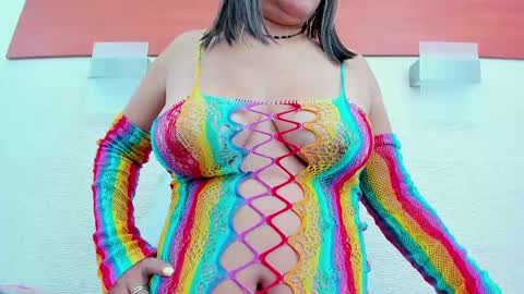 Snapshot of alicie_green chatting on 11-06-25, 02:45 im tutti online show from 11-06-25, 02:45