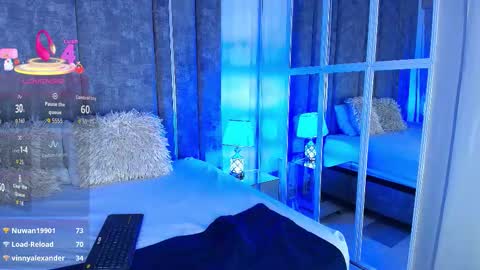 Ali Diaz online show from 12-22-25, 07:33