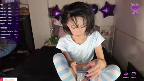 Snapshot of alien_universe chatting on 02-13-25, 08:13 Aiko Independent Model online show from 02-13-25, 08:13