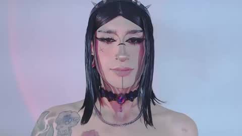 Snapshot of alienexxx chatting on 05-19-26, 11:55 online show from 05-19-26, 11:55
