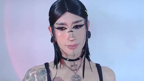 Snapshot of alienexxx chatting on 06-02-26, 11:29 online show from 06-02-26, 11:29