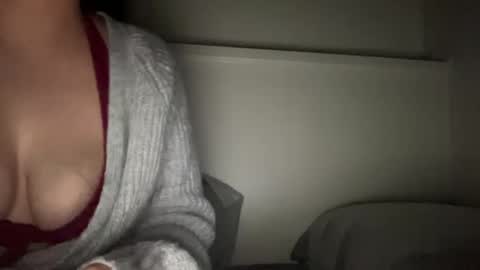 alihandra_ale online show from 09-23-25, 04:37