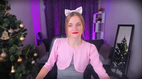 Snapshot of aliice_cartier chatting on 01-12-25, 09:51 Alice online show from 01-12-25, 09:51