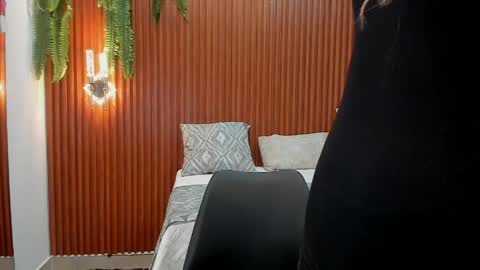 Snapshot of aliice_greco chatting on 05-29-26, 01:53 Alice online show from 05-29-26, 01:53