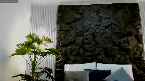 Snapshot of aliice_greco chatting on 07-20-26, 12:07 Alice online show from 07-20-26, 12:07
