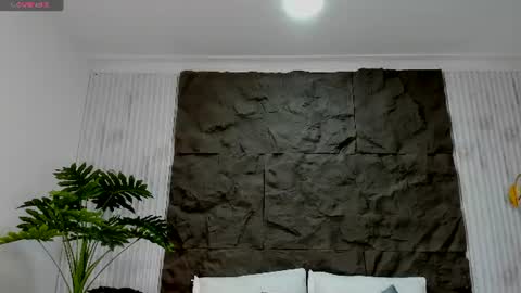 Snapshot of aliice_greco chatting on 07-22-26, 12:19 Alice online show from 07-22-26, 12:19