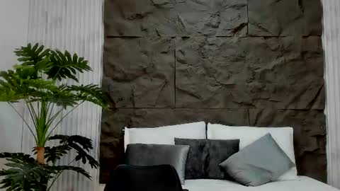 Snapshot of aliice_greco chatting on 07-25-26, 11:52 Alice online show from 07-25-26, 11:52