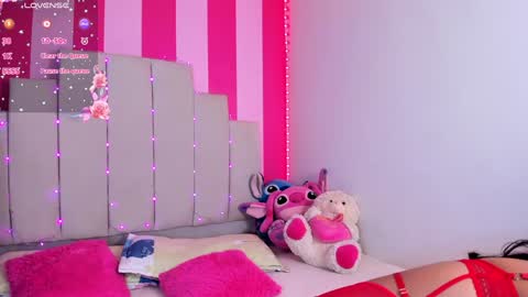 Snapshot of aliice_wonderland_ chatting on 12-18-24, 05:37 Aliice Brown online show from 12-18-24, 05:37