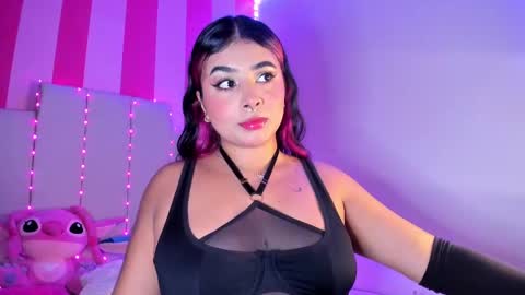 Snapshot of aliice_wonderland_ chatting on 02-19-25, 04:34 Aliice Brown online show from 02-19-25, 04:34