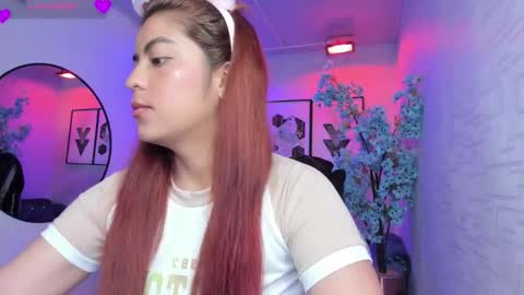 Snapshot of aliisson_sweet chatting on 12-14-25, 12:10 Aliisson online show from 12-14-25, 12:10