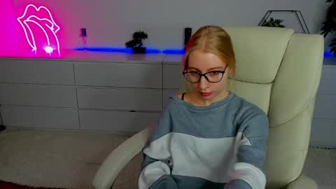 Alina online show from 09-26-25, 05:44