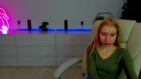 Alina online show from 10-15-25, 05:40