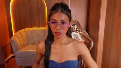 alina_b_ online show from 05-15-26, 08:16